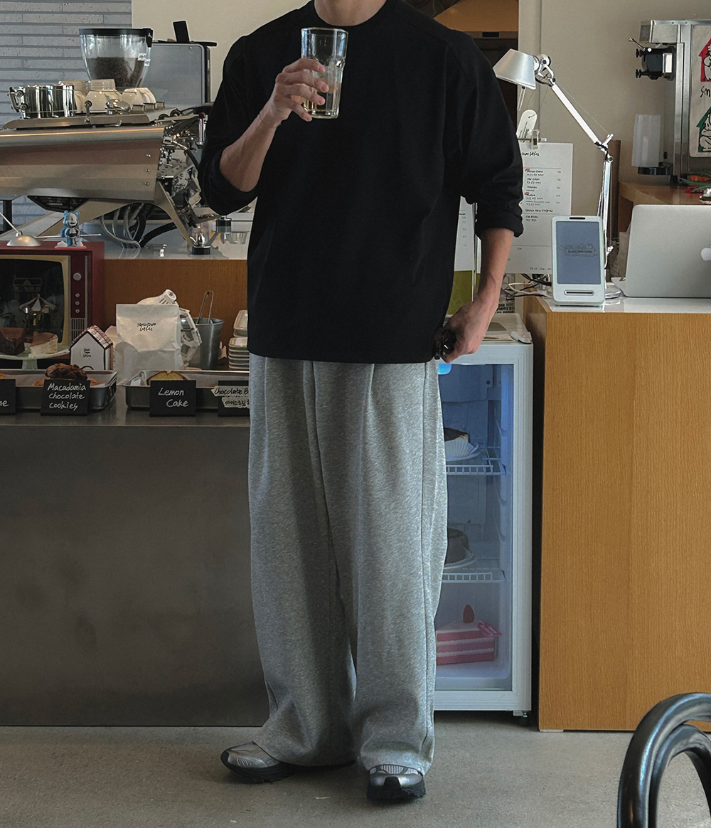 긴팔 티셔츠 모델 착용 이미지-S1L20