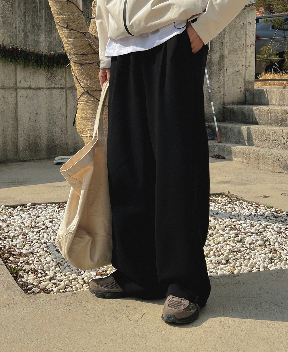 긴팔 티셔츠 모델 착용 이미지-S1L25