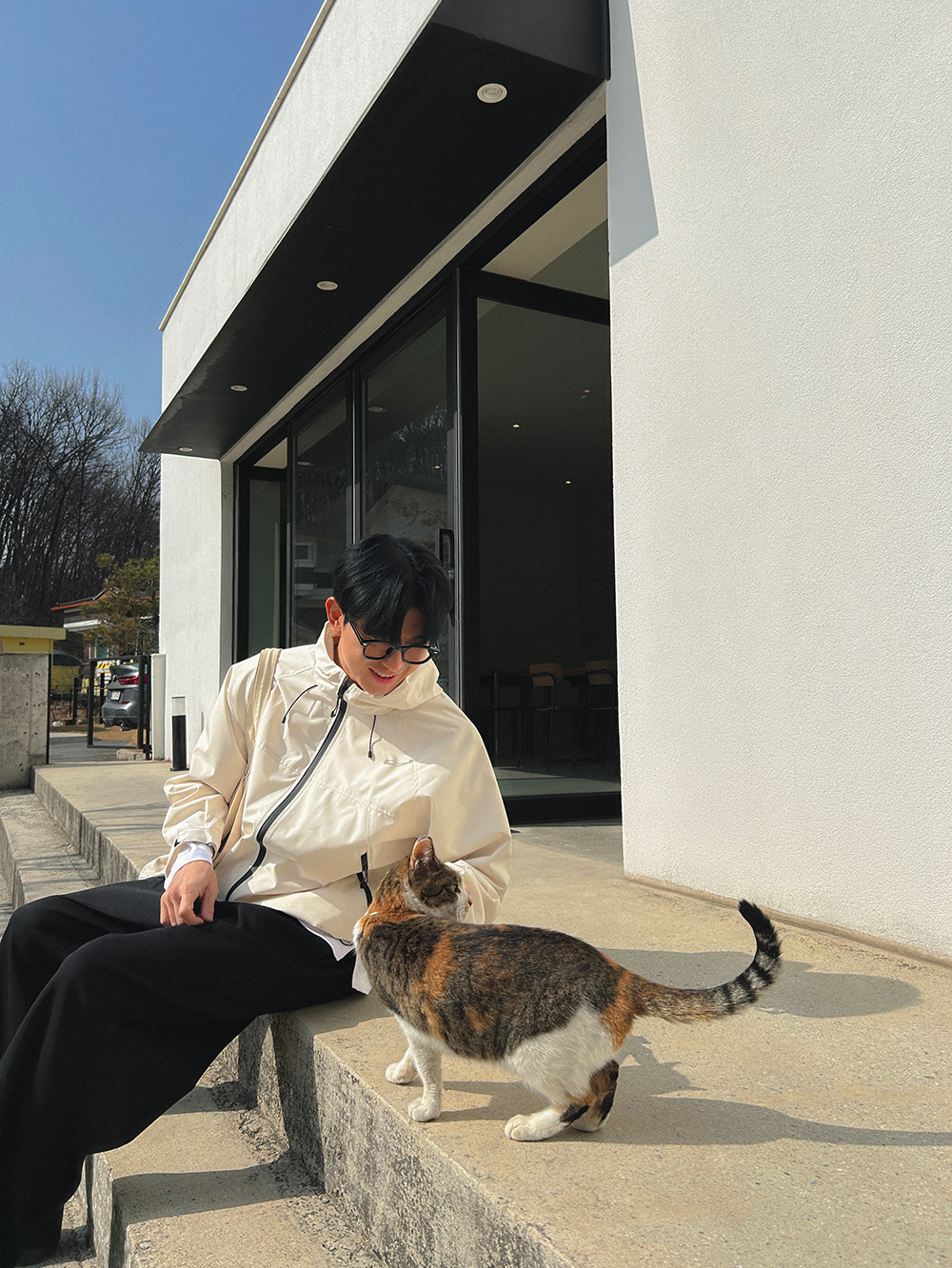 긴팔 티셔츠 모델 착용 이미지-S14L38