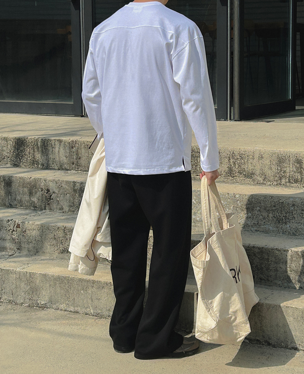 긴팔 티셔츠 모델 착용 이미지-S14L61