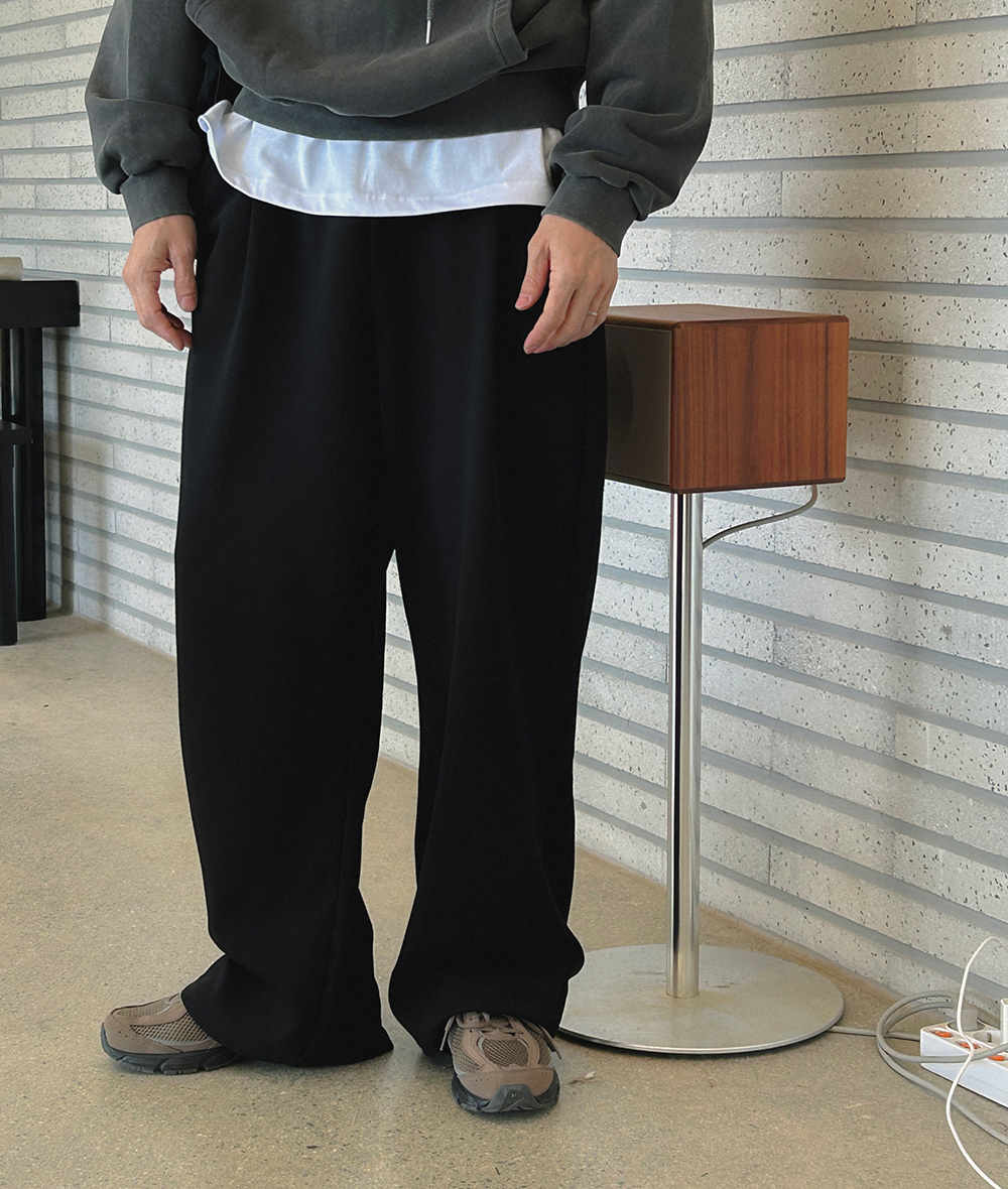 긴팔 티셔츠 모델 착용 이미지-S1L45