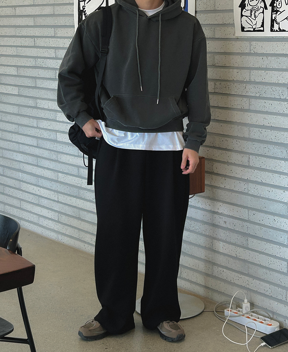 긴팔 티셔츠 모델 착용 이미지-S1L47