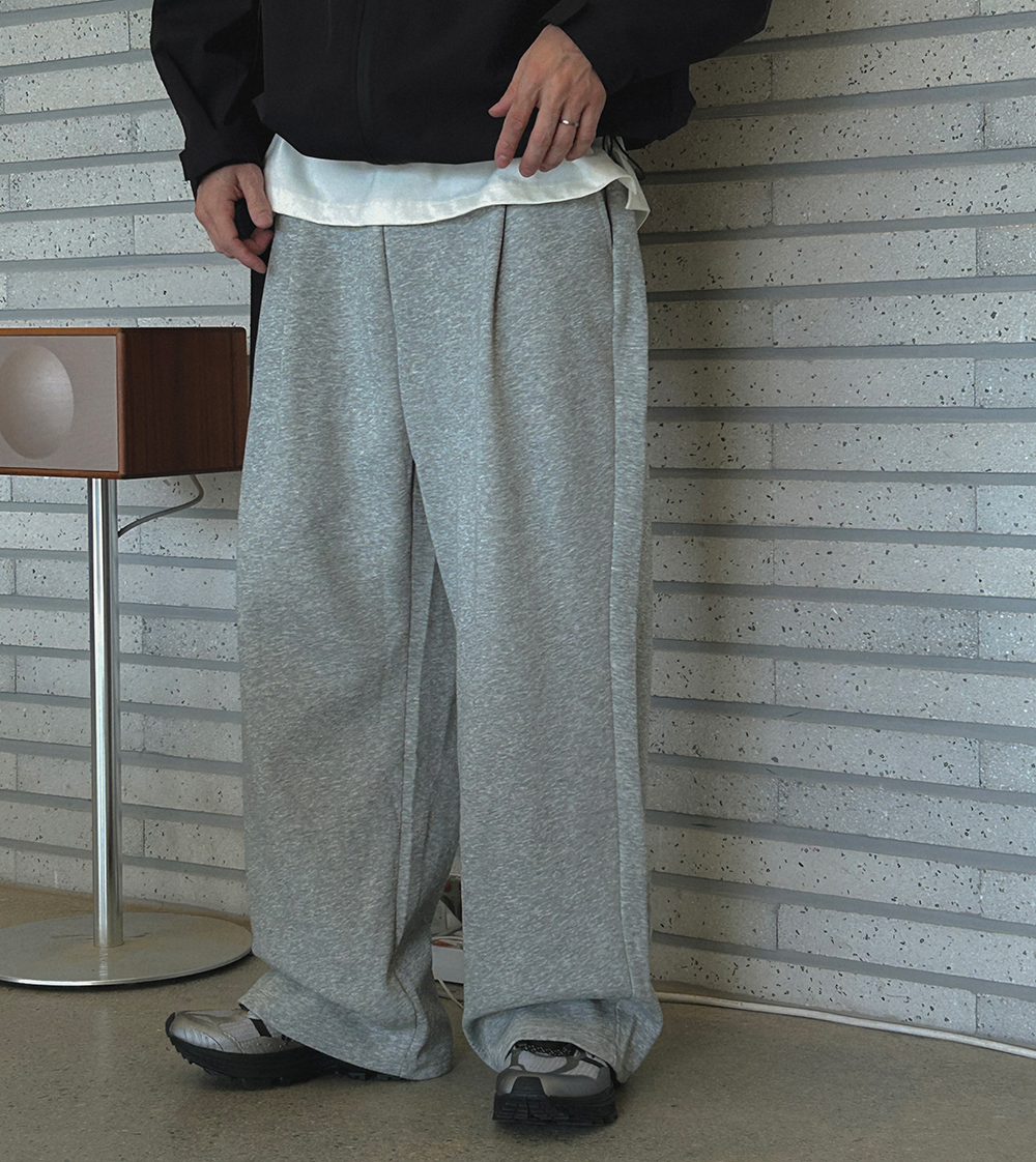 긴팔 티셔츠 모델 착용 이미지-S1L77