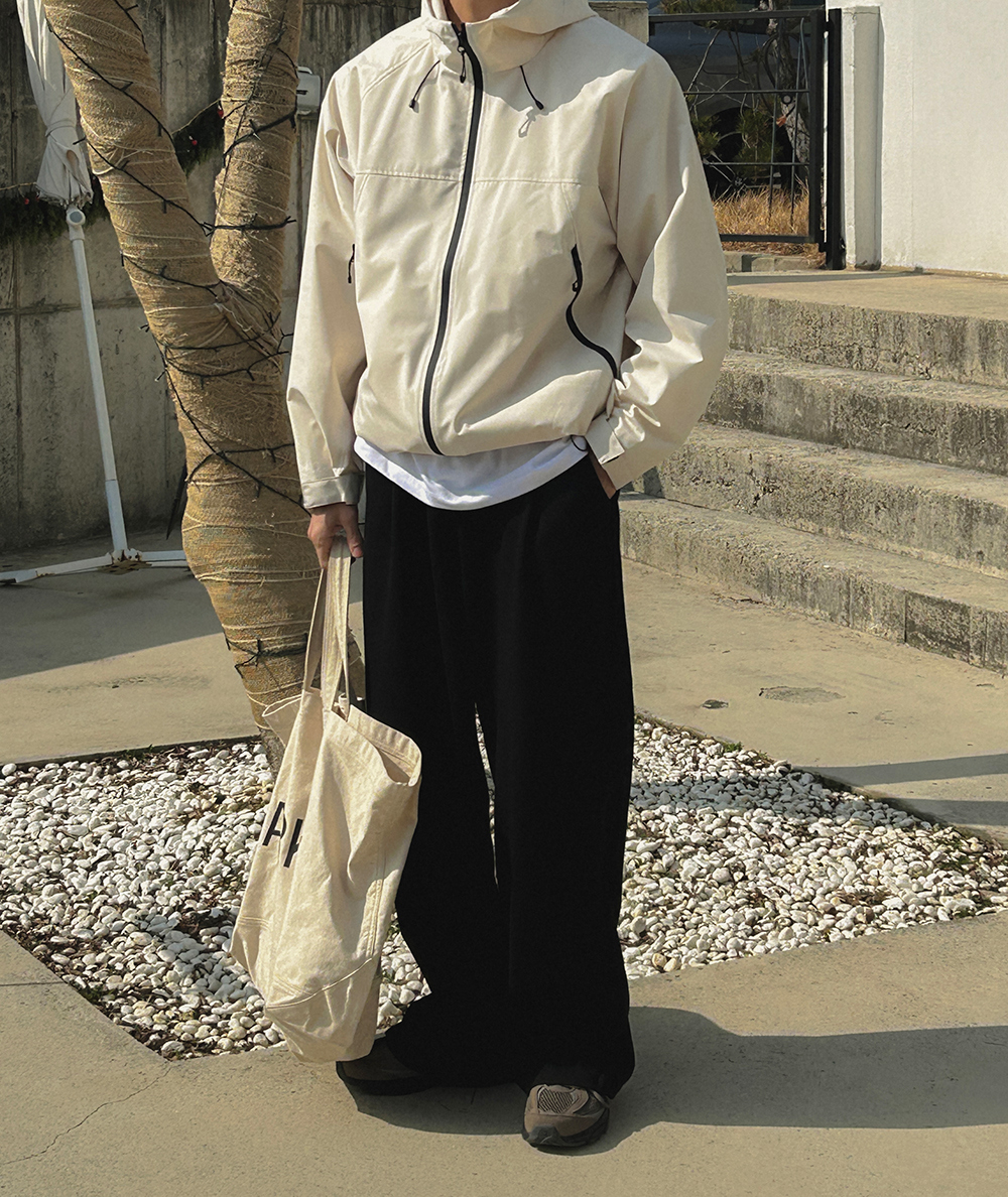 긴팔 티셔츠 모델 착용 이미지-S1L36