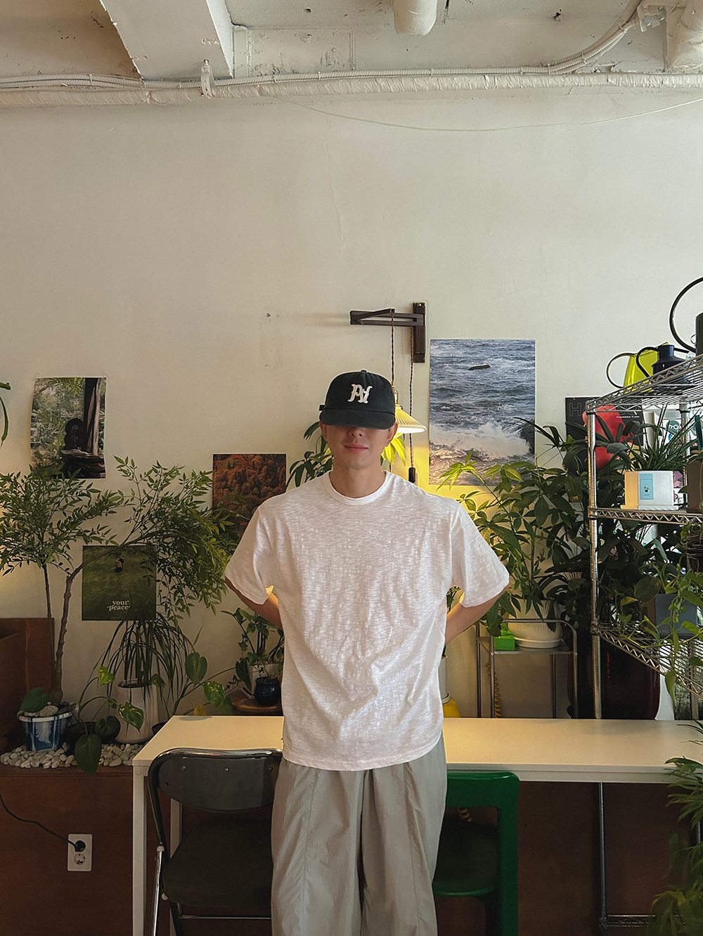 반팔 티셔츠 모델 착용 이미지-S1L22