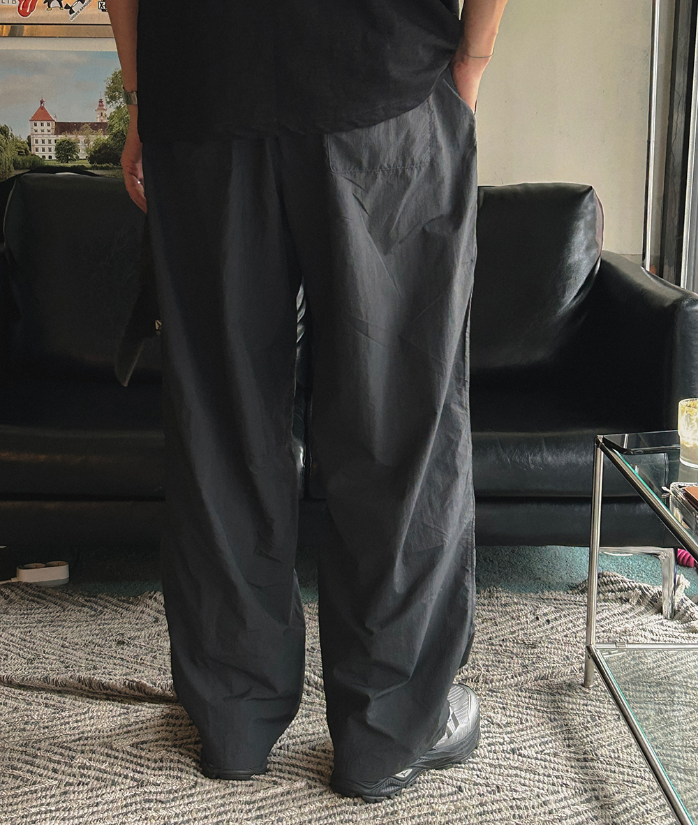 반팔 티셔츠 모델 착용 이미지-S1L102