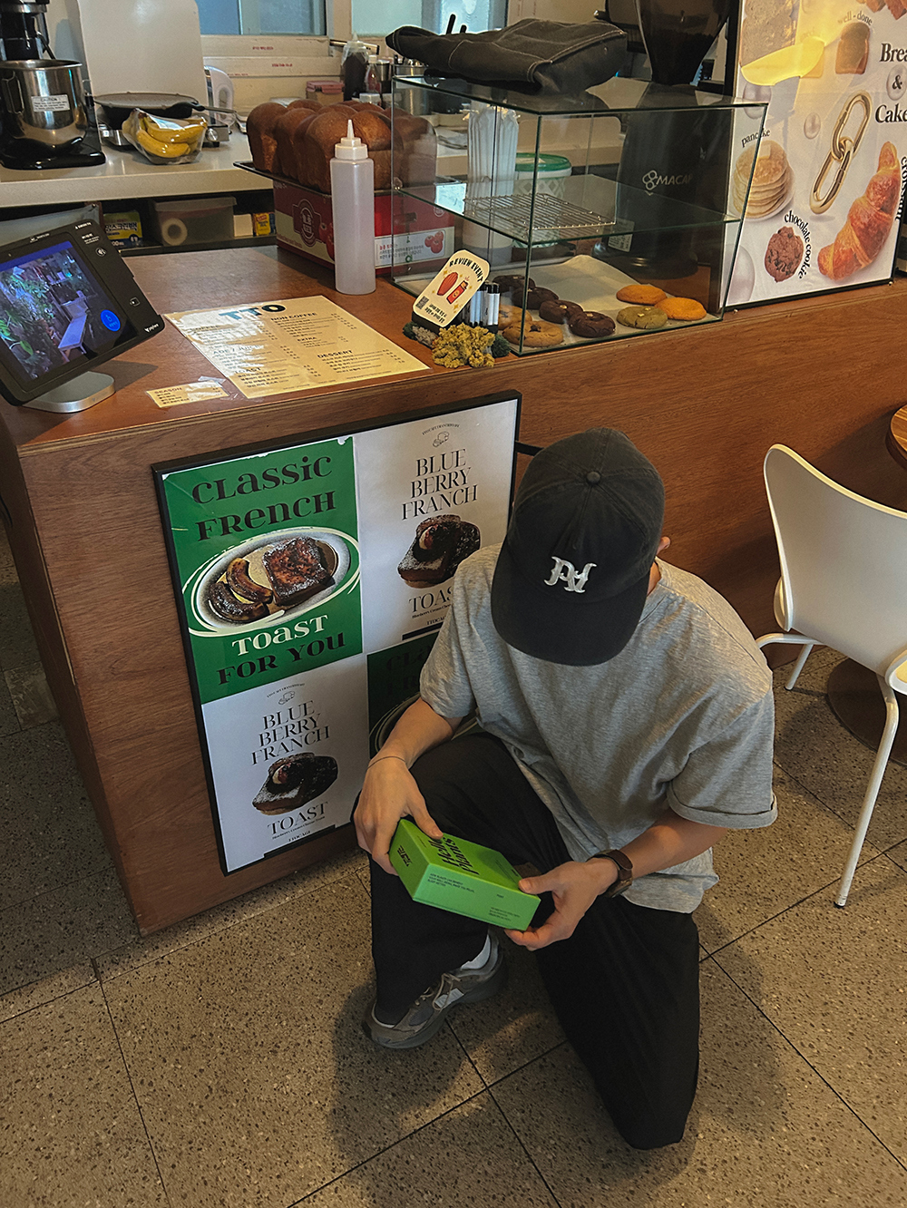 반팔 티셔츠 모델 착용 이미지-S1L29