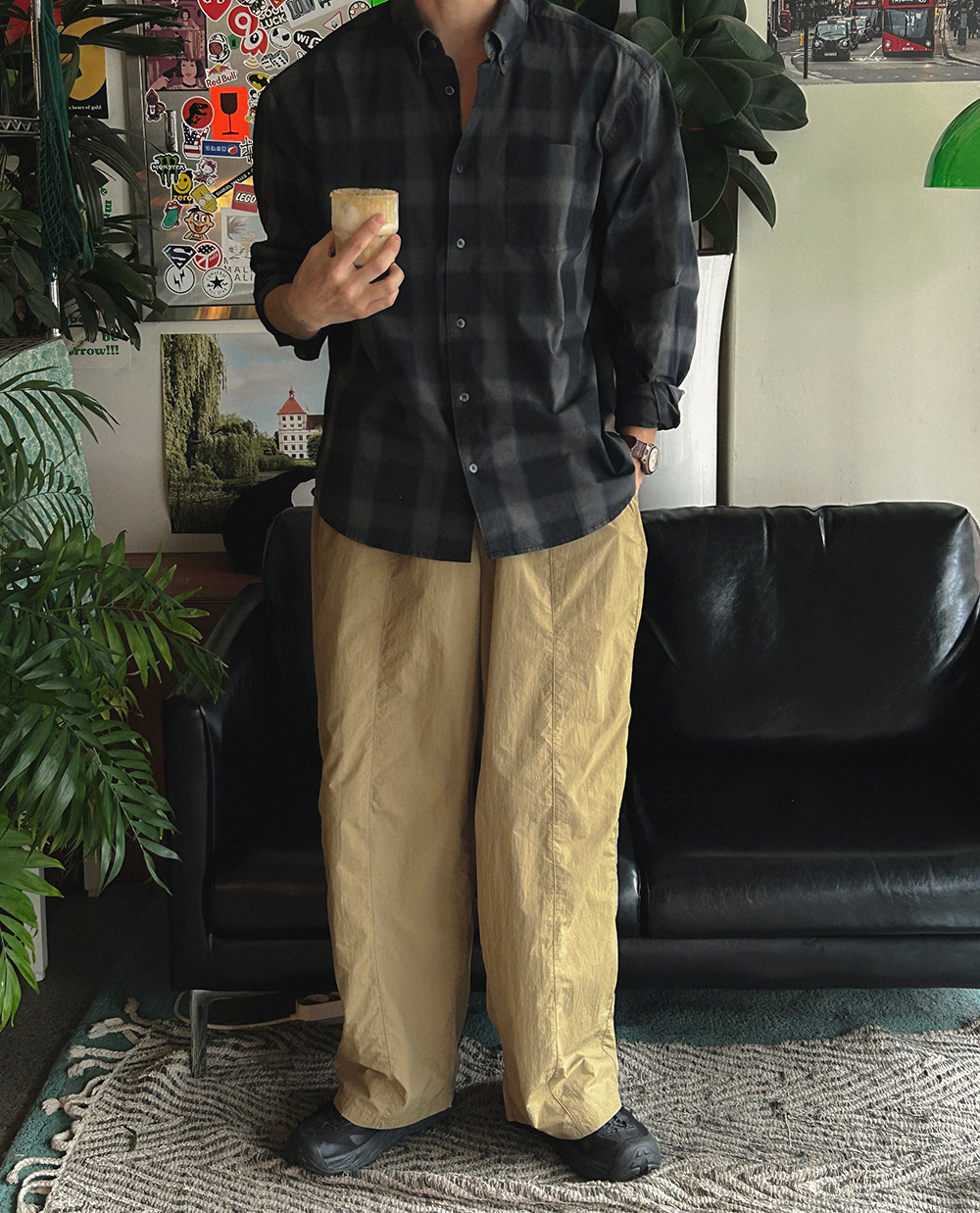 반팔 티셔츠 모델 착용 이미지-S1L59