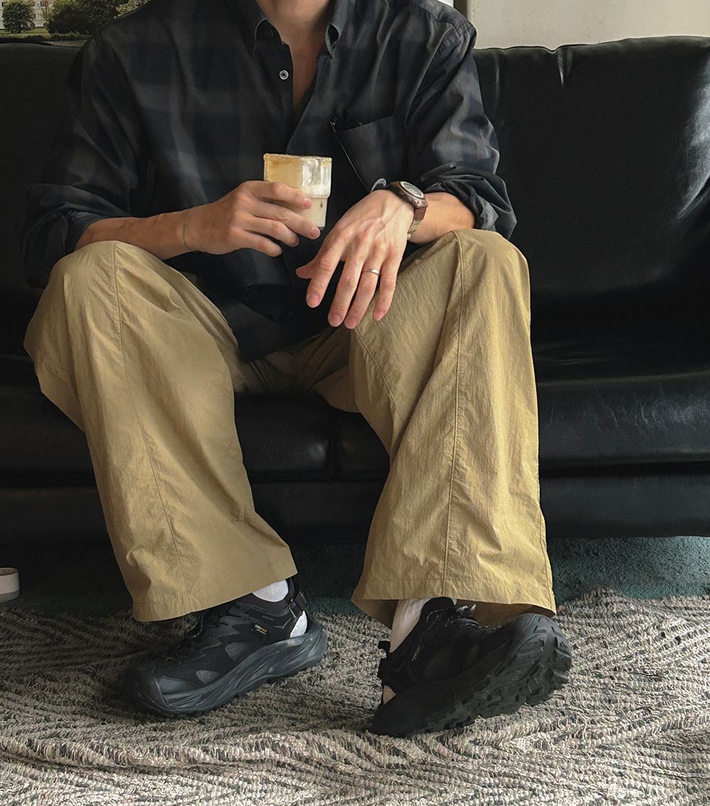 반팔 티셔츠 모델 착용 이미지-S1L54