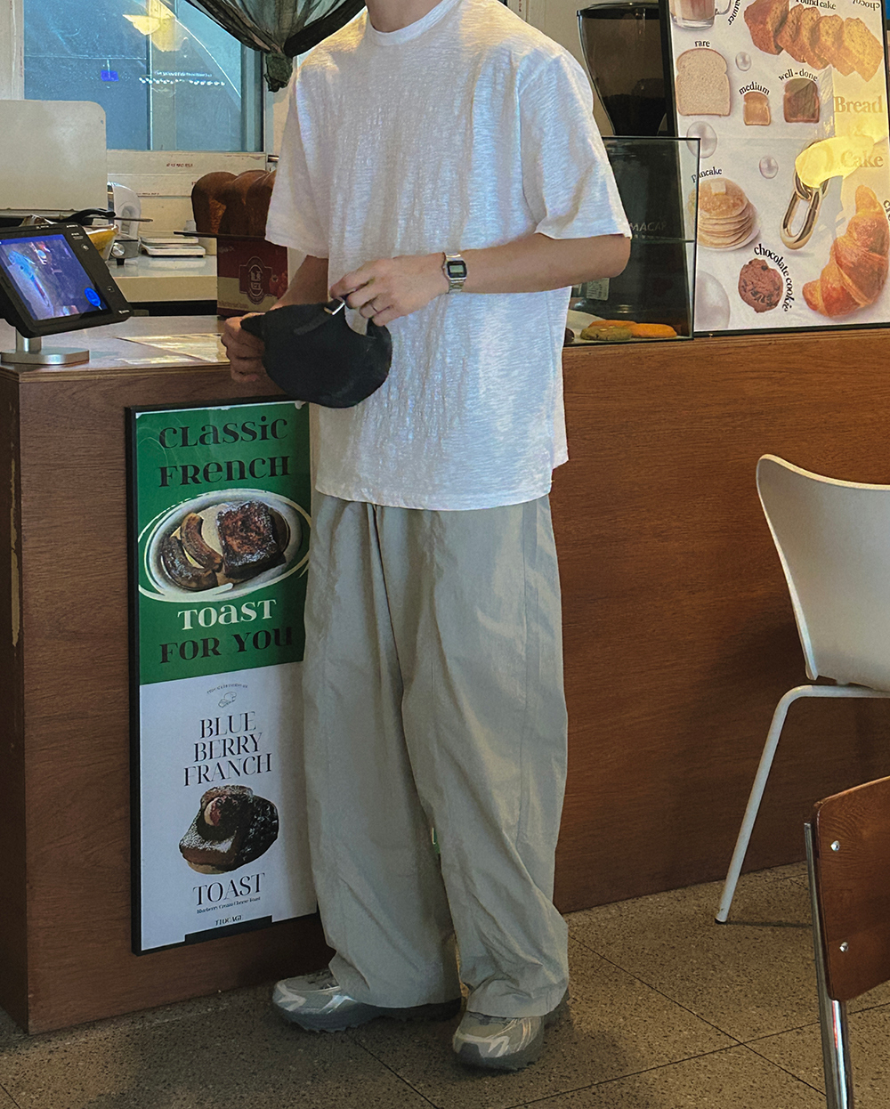 반팔 티셔츠 모델 착용 이미지-S1L86