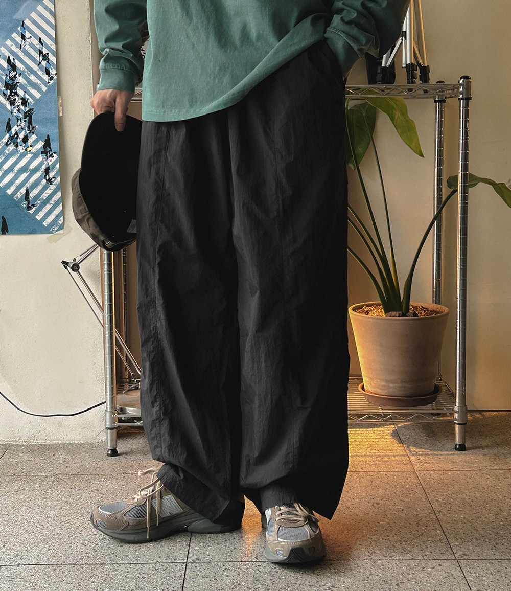 반팔 티셔츠 모델 착용 이미지-S4L6