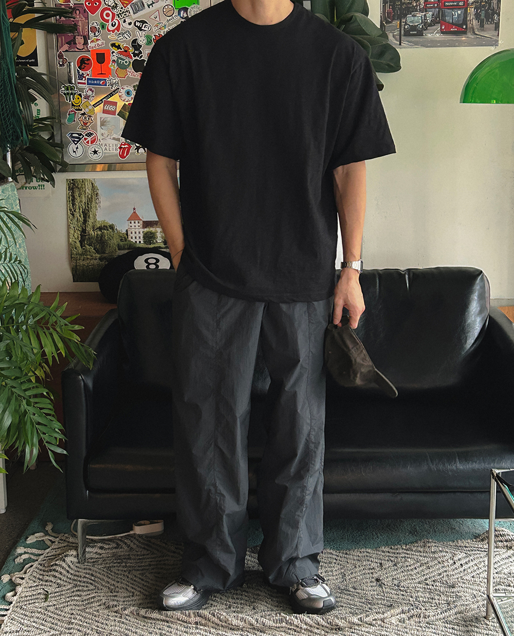 반팔 티셔츠 모델 착용 이미지-S1L107