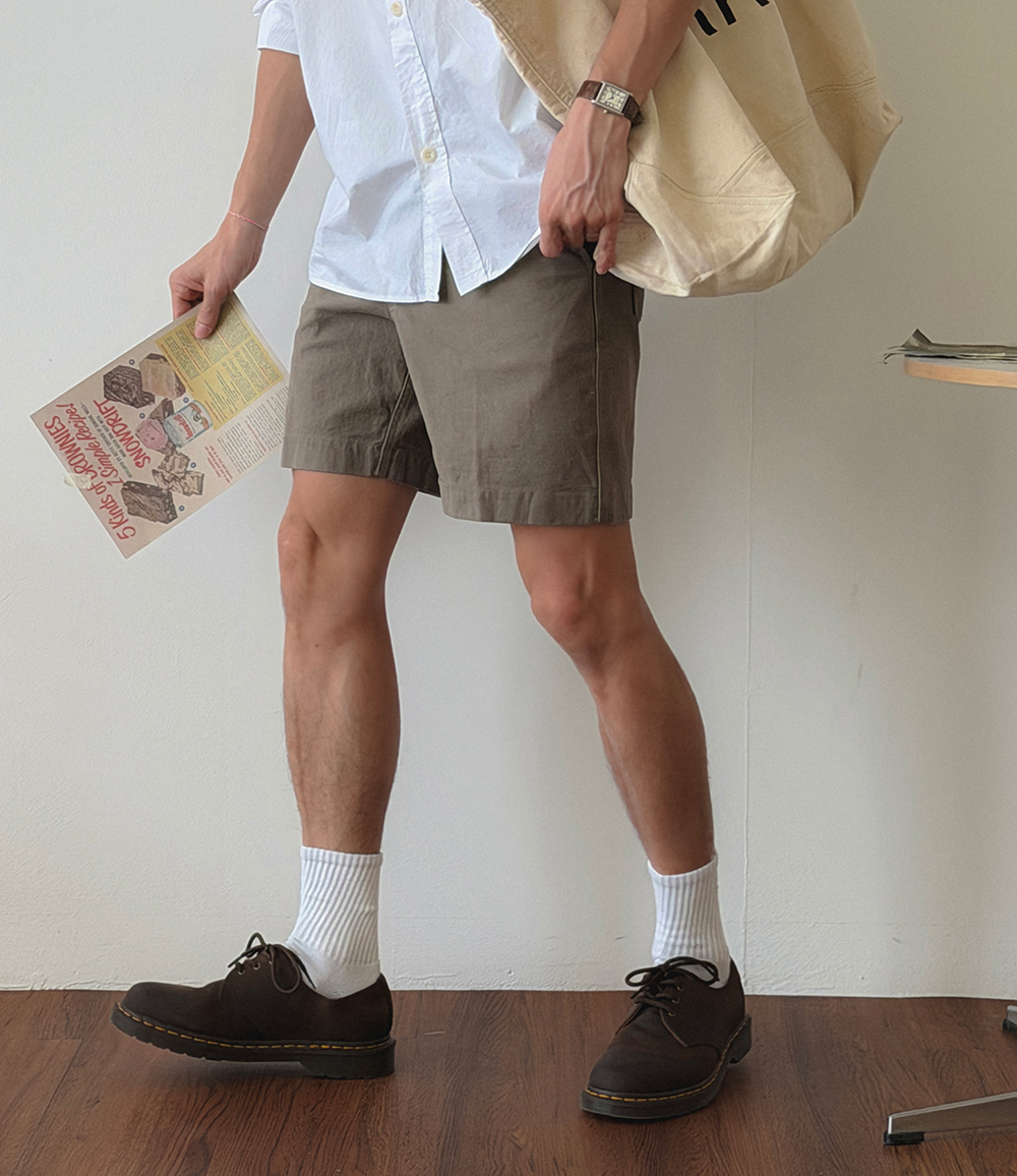 반바지 모델 착용 이미지-S1L18