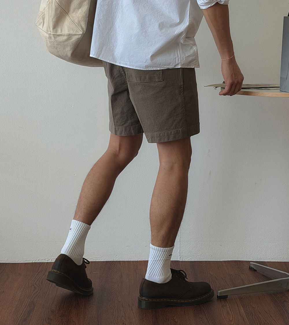 반바지 모델 착용 이미지-S1L41