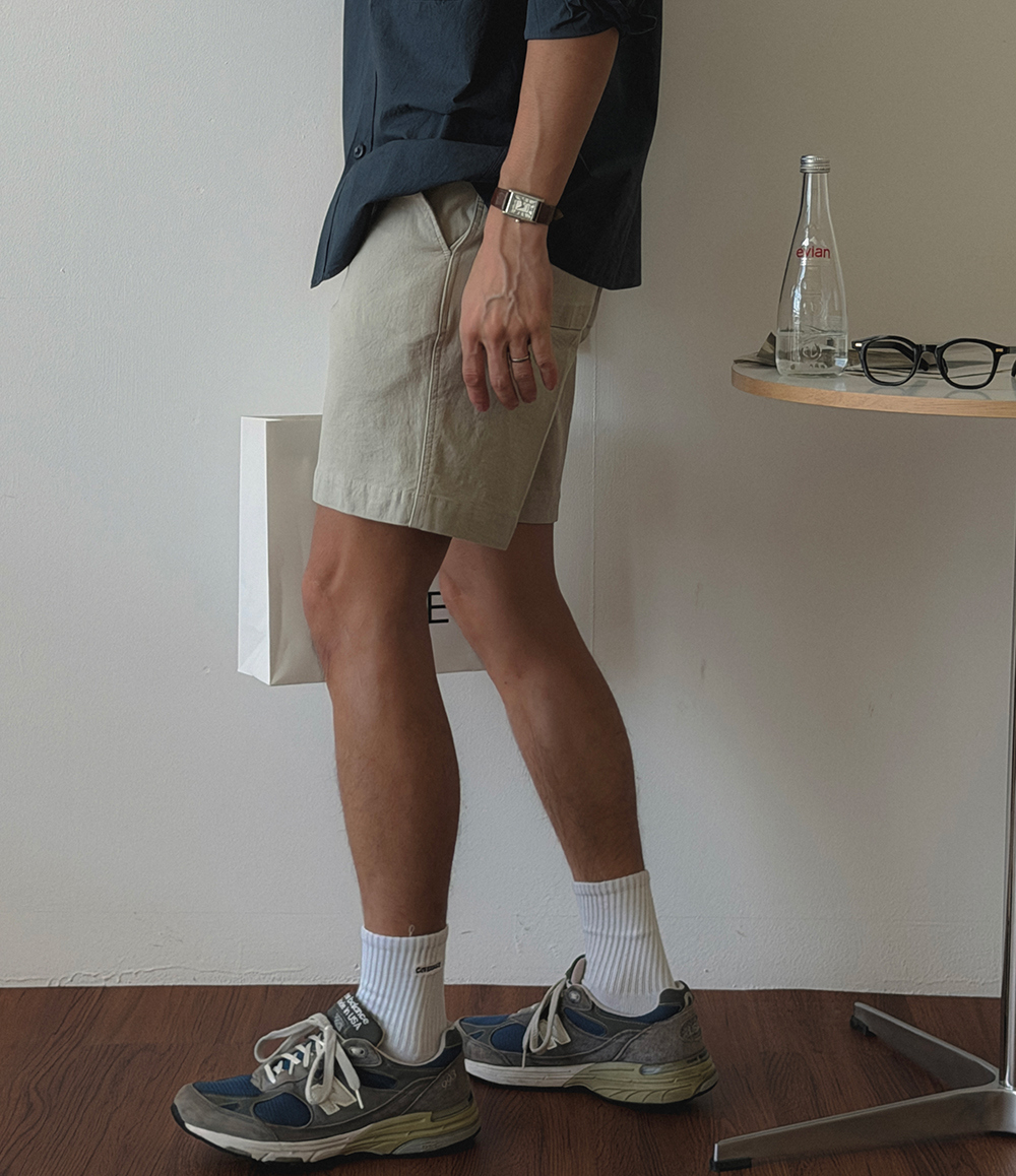 반바지 모델 착용 이미지-S1L60