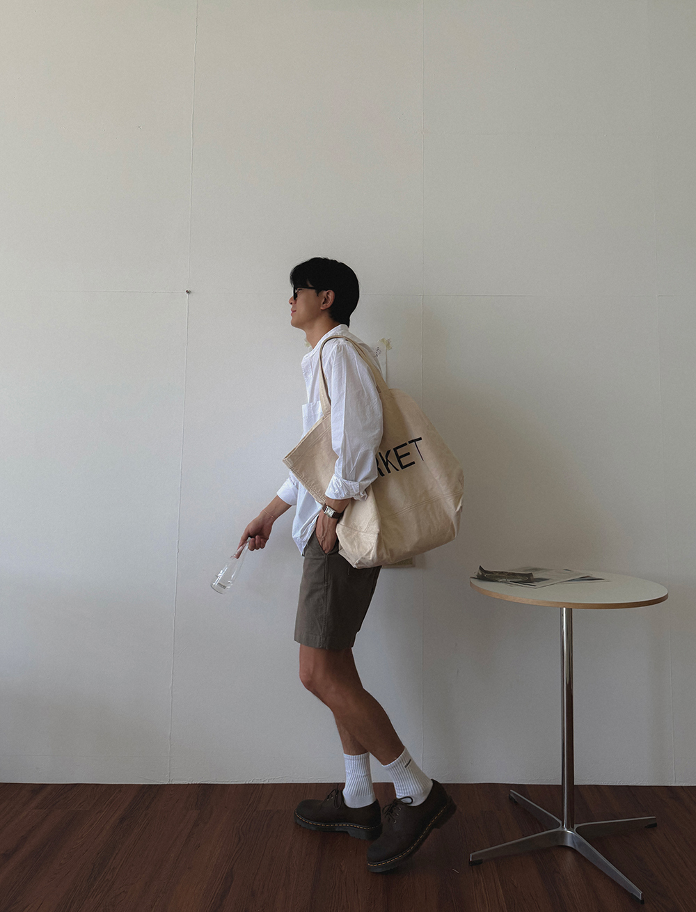 반바지 모델 착용 이미지-S1L6