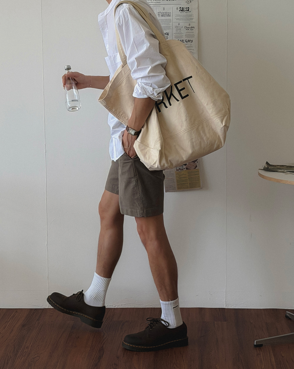 반바지 모델 착용 이미지-S1L19