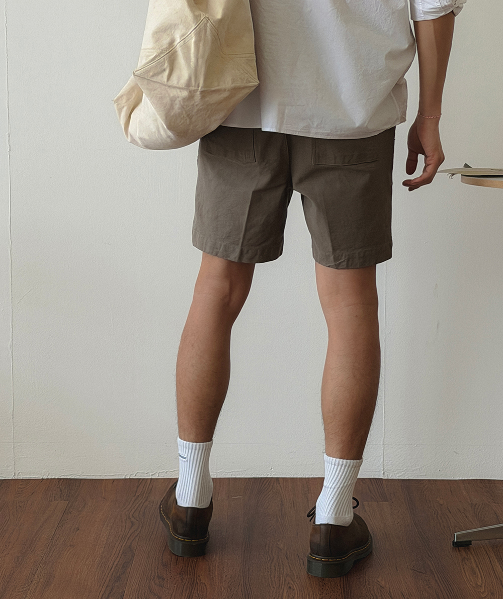 반바지 모델 착용 이미지-S1L38