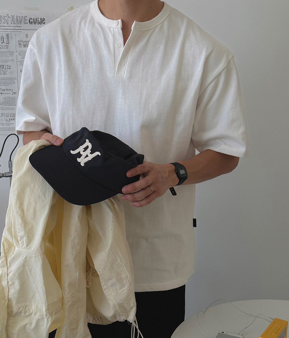 반팔 티셔츠 모델 착용 이미지-S1L36