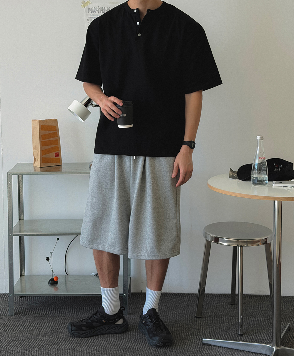 반팔 티셔츠 모델 착용 이미지-S1L22