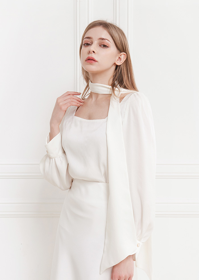 Tulip Pearl Blouse (Ivory)