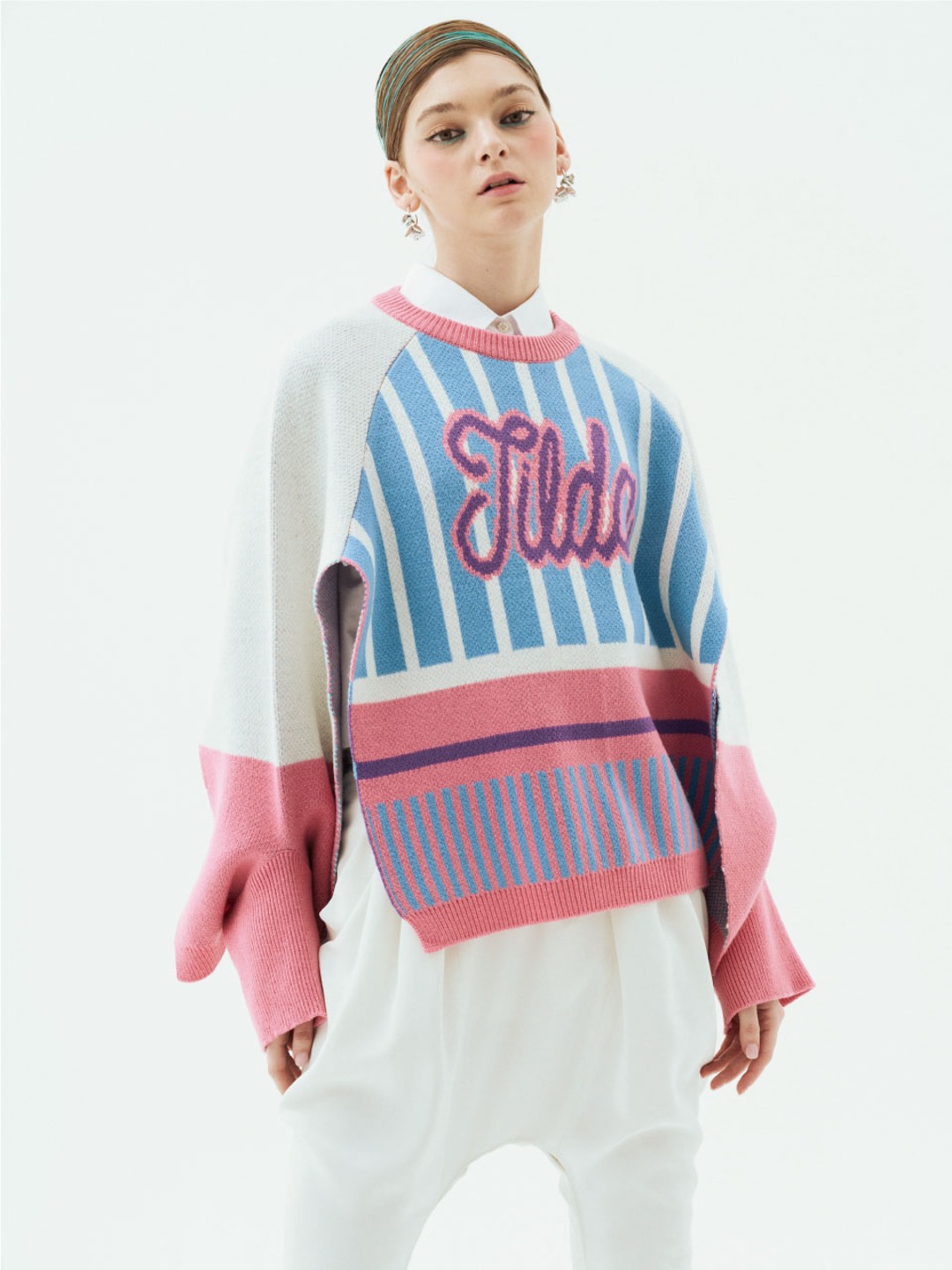 GREEDILOUS Tillda Logo Open Sleeves Stripe Sweater
