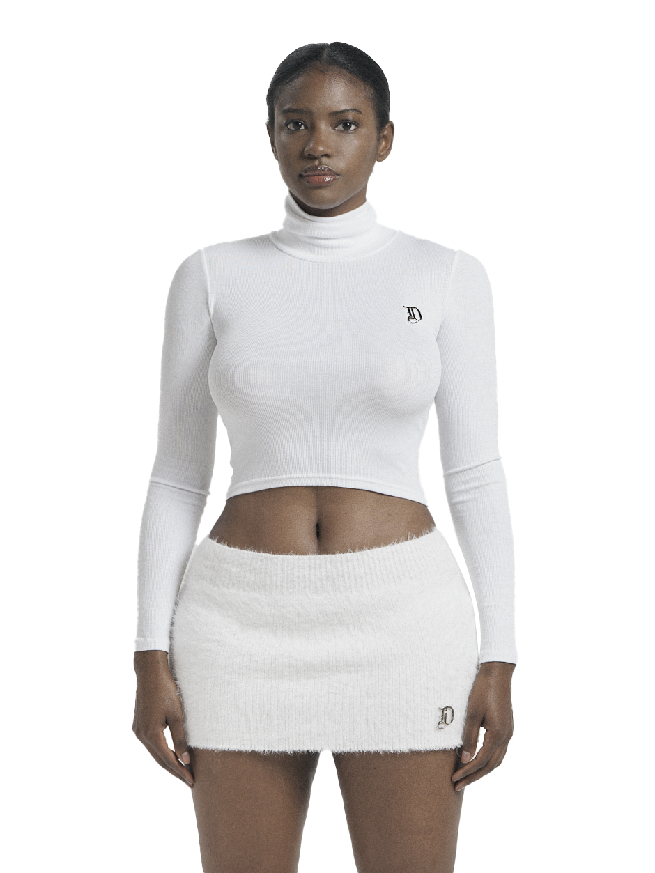 Hole turtleneck in white