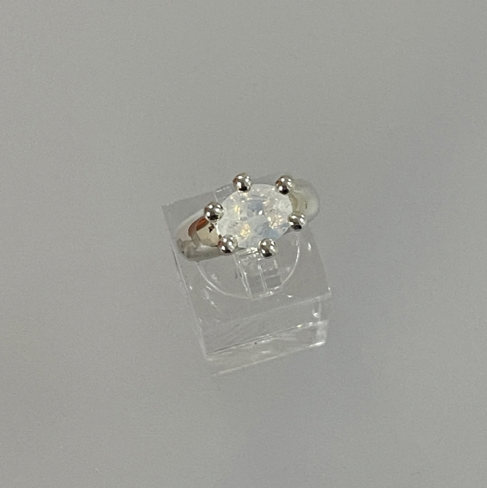 하이메 bluemoon quartz emma ring (클래식 패싯컷 10*8mm)
