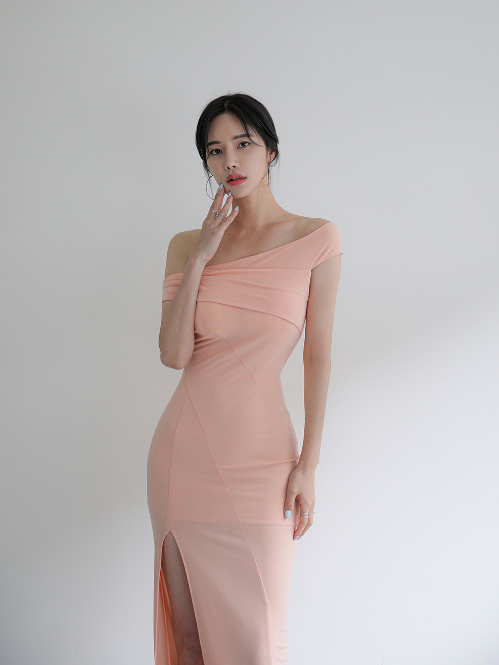 ドレス モデル画像-S1L22