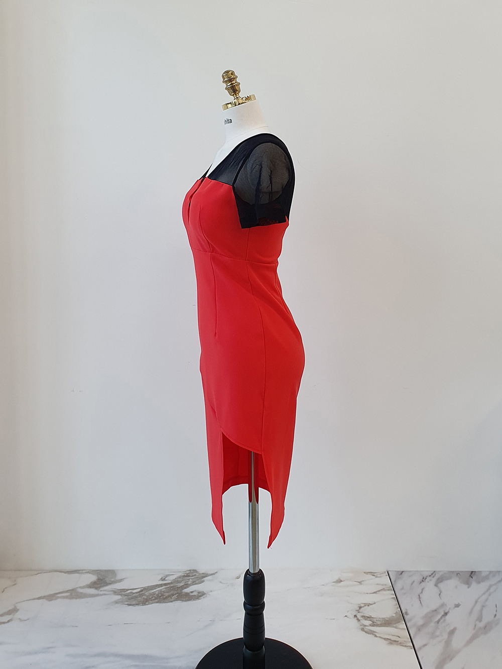 ドレス モデル画像-S1L17