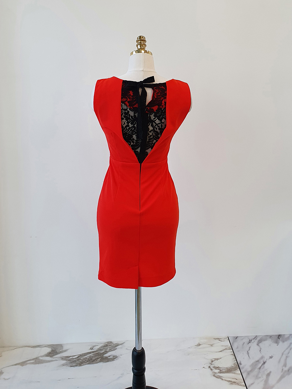 dress red color image-S1L16