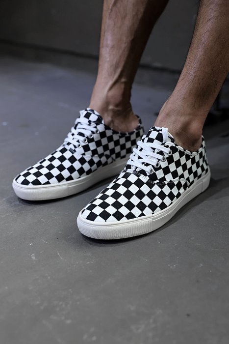 ByTheRcheckerboard pattern low trainers