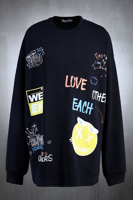 Mixed Graffiti Object Loose Fit Embossed Long Sleeve Tee