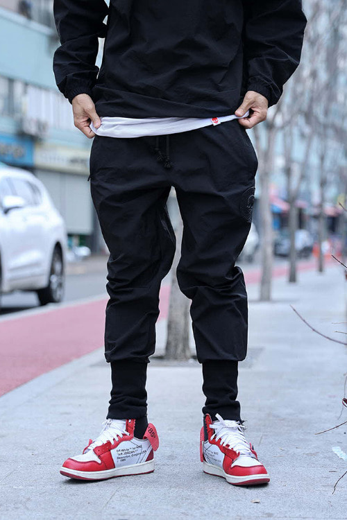 ByTheR Skull Louver Patch Soft Woven Jogger Pants Black