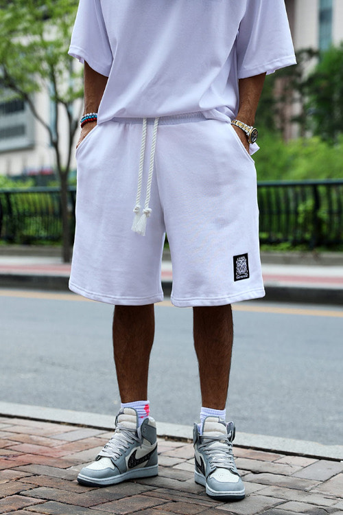Mukha Square Embroidered Patch Loose Fit Rope Shorts White