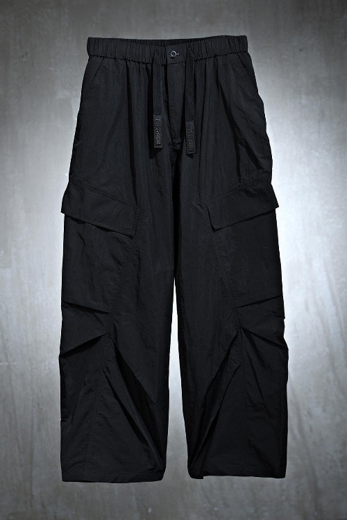 Cargo pocket strap point wide pants