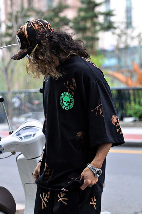 ByTheRByTheR Multi Skull bleach green logo printing loose fit short sleeve t-shirt black