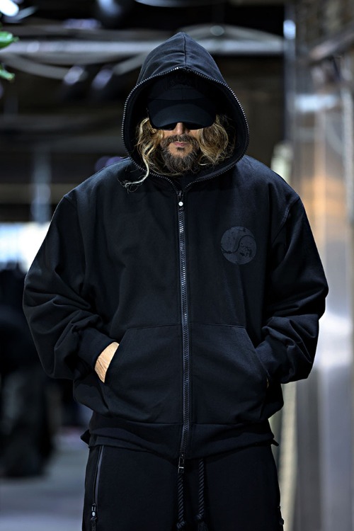 ByTheRブラック太極旗フードジップブラック,【ByTheR.jp】日本 ByTheRブラック太極旗フードジップブラック,【ByTheR.jp】日本