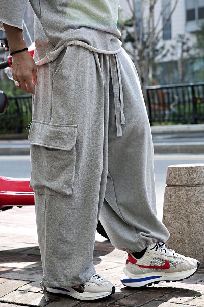 Strap training wide cargo pants