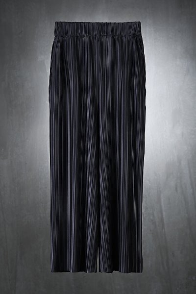 Mukha soft pleated wide trousers