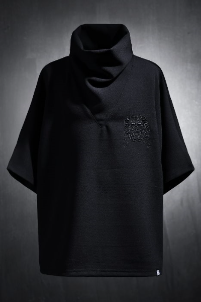 Mukha Embroidered Turtleneck Short Sleeve Tee Black