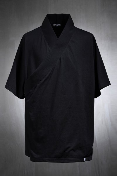 Mukha 사선 브이넥 반팔 티셔츠 블랙