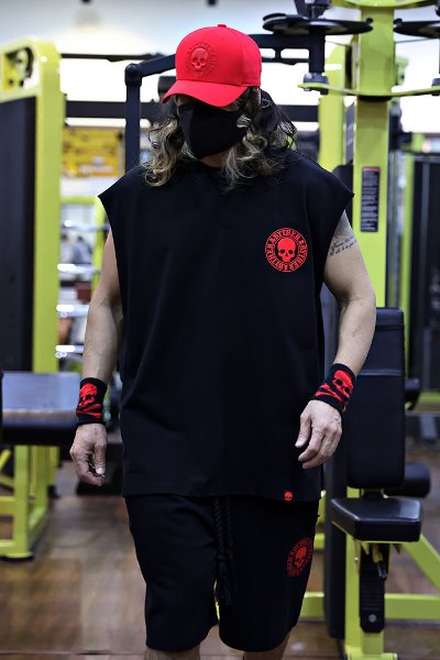 ByTheRByTheR Red Skull Logo Embossed Cut Box Nasi Black(Fitness Look)
