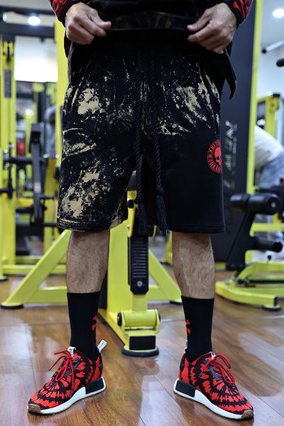 ByTheR Custom Rough Gradient Bleach Red Skull Shorts(Fitness Look)