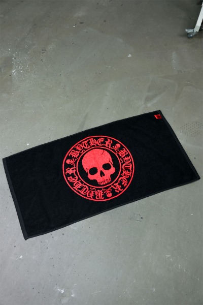 ByTheRByTheR Skull Logo Print Beach Towel Red Black
