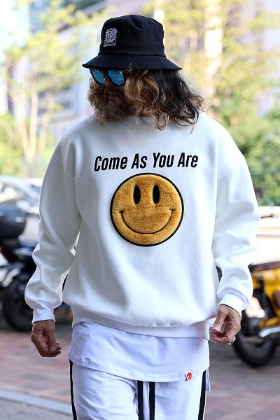Smile mink patch embroidered sweatshirt