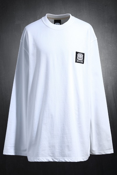Mukha Square Embroidered Patch Loose Long Sleeve Tee White