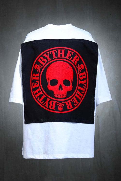 ByTheR Embossed Printing Black Canvas Patch Short Sleeve T-Shirt White