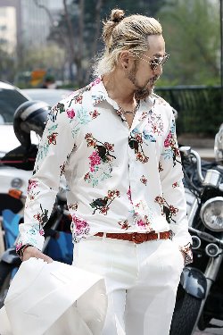 ByTheRClassic floral pattern silket shirt