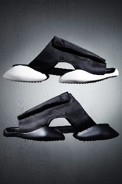 ByTheRrubber sole trainer slippers